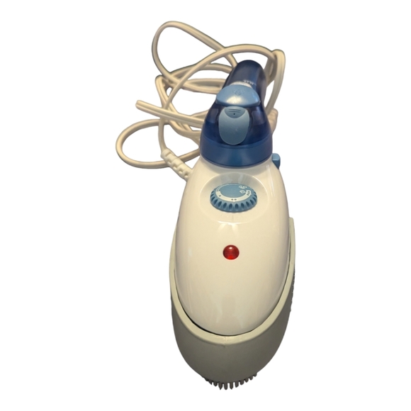 Hamilton Beach Travel Iron W Steamer Lint Brush & Storage Bag Dual Voltage Model - Picture 5 of 11